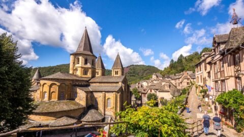 Joyau De L Art Roman L Abbaye Sainte Foy De Conques En Aveyron